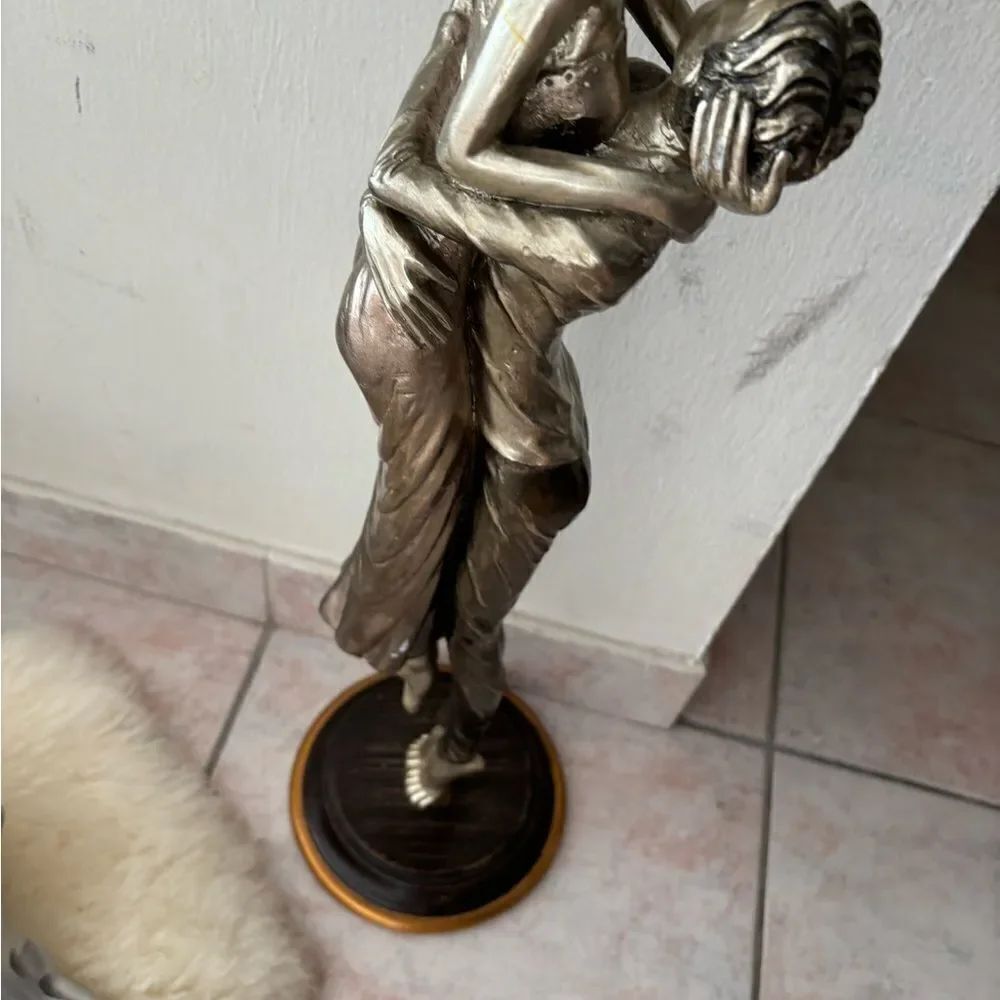 The Kiss Modern Couple Sculpture by Artmax SKU 2705-PF man women contemporary